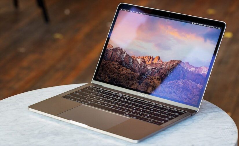 Macbook Pro 15"-256GB/16GB-Corei7 (MR962B/A)