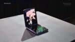 Samsung Galaxy Z Flip - Image 3