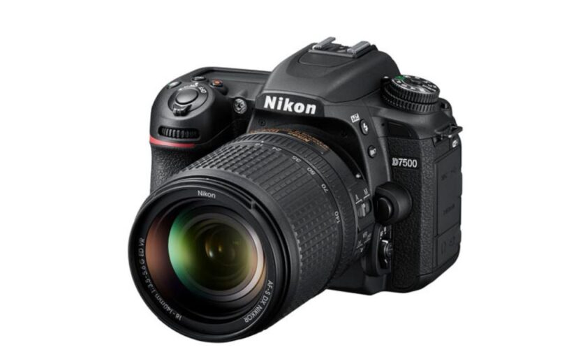Nikon D7500 DSLR Camera with 18-140mm Lens