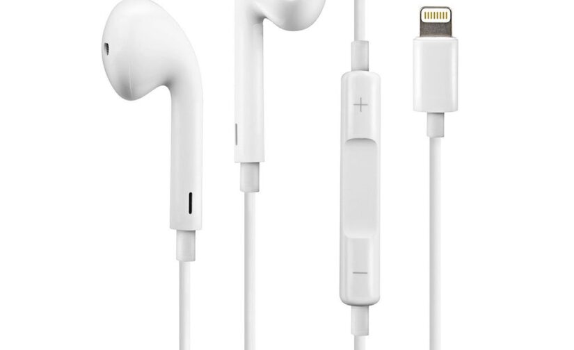 Apple Earpods with Lightning connector